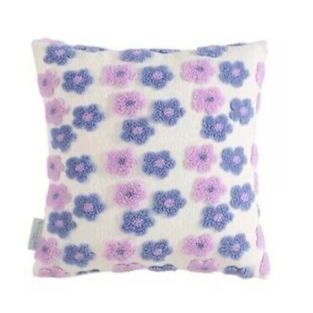 NWT Ugg Koolaburra Throw Pillow Flowers Teen Kids Room 18x18 Tufted Veronica
